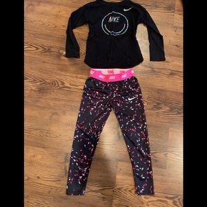 Girls Nike outfit size 6x, cute!